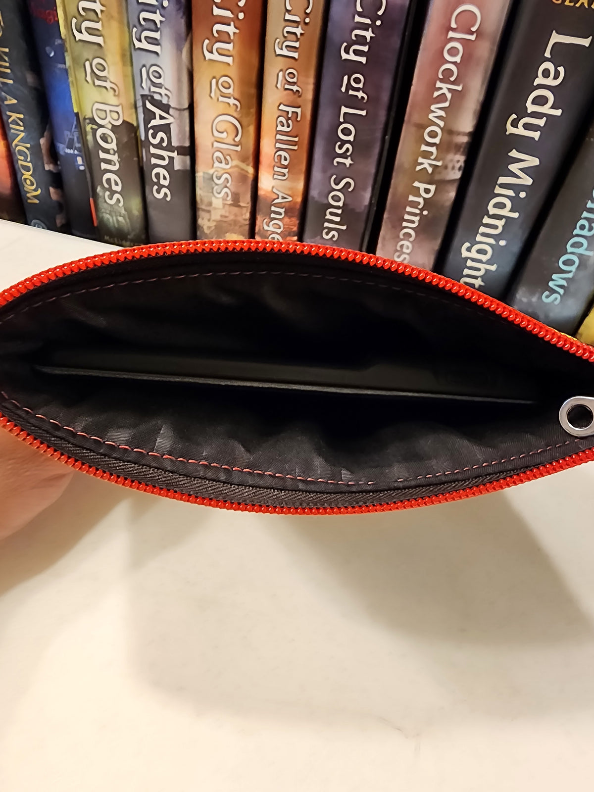 DCC Kindle pouch